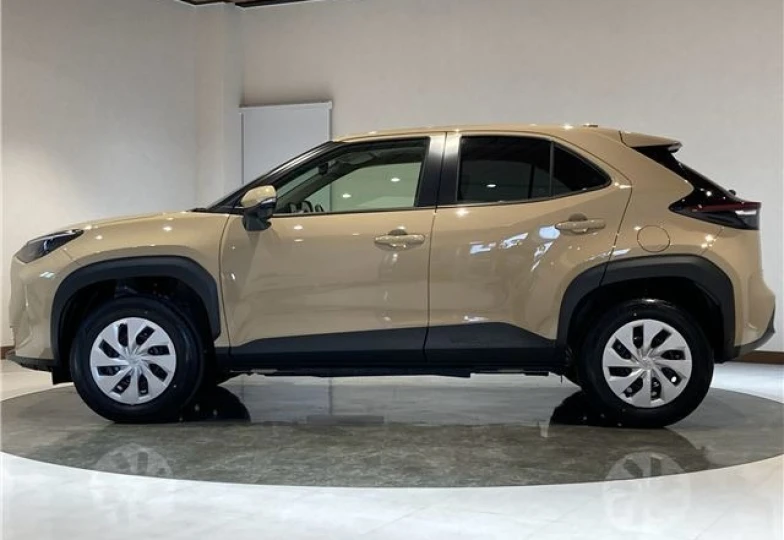 Toyota Yaris Cross Бежевый