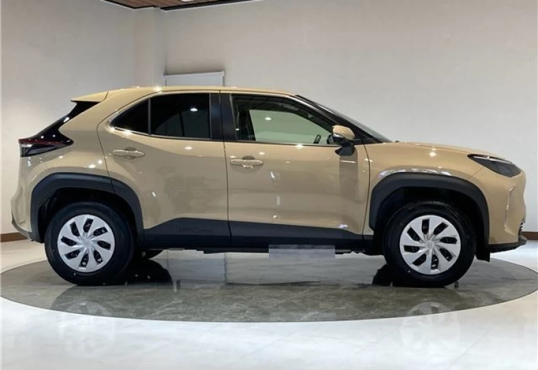 Toyota Yaris Cross Бежевый