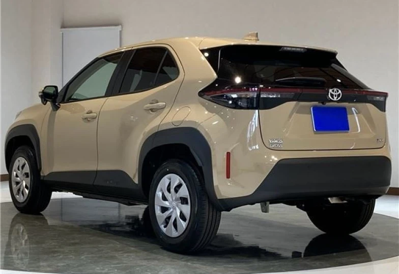 Toyota Yaris Cross Бежевый