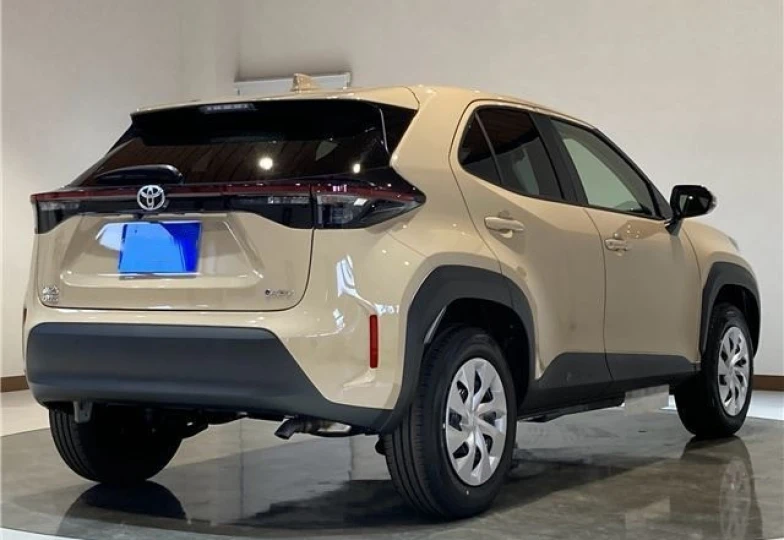 Toyota Yaris Cross Бежевый
