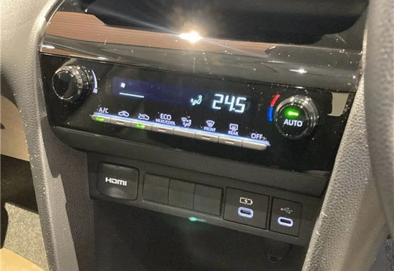 Toyota Yaris Cross Бежевый