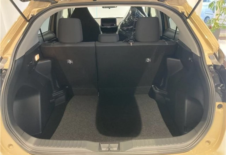 Toyota Yaris Cross Бежевый