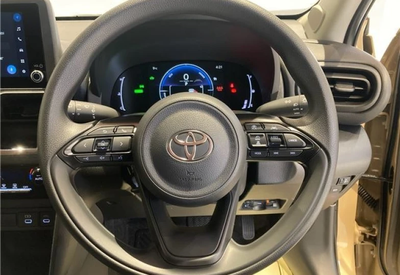 Toyota Yaris Cross Бежевый