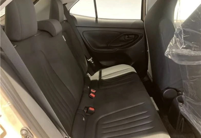 Toyota Yaris Cross Бежевый
