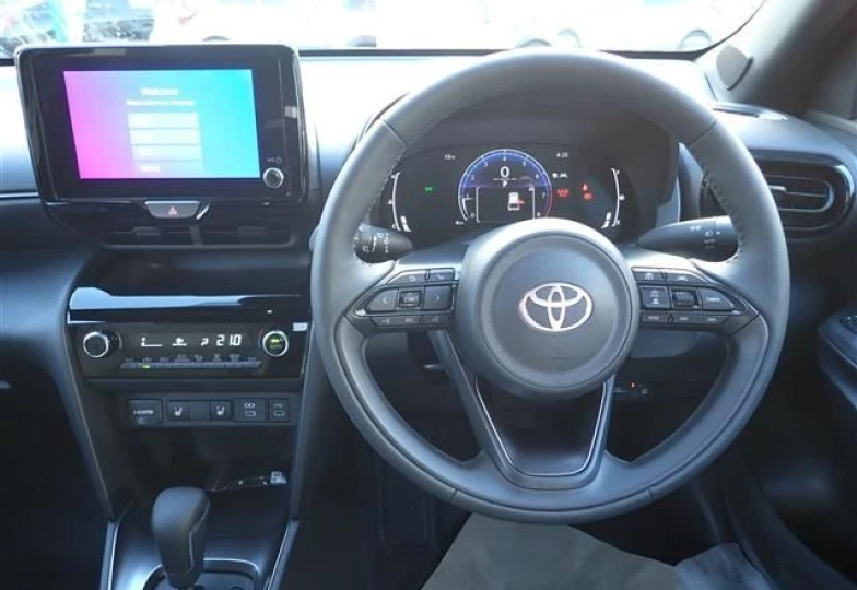 Toyota Yaris Cross Черный