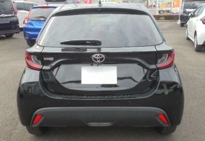 Toyota Yaris Черный