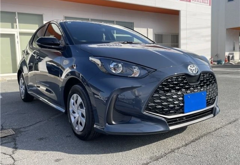 Toyota Yaris Серый