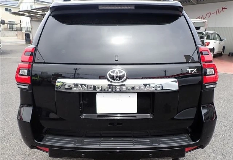 Toyota Land Cruiser Prado Черный