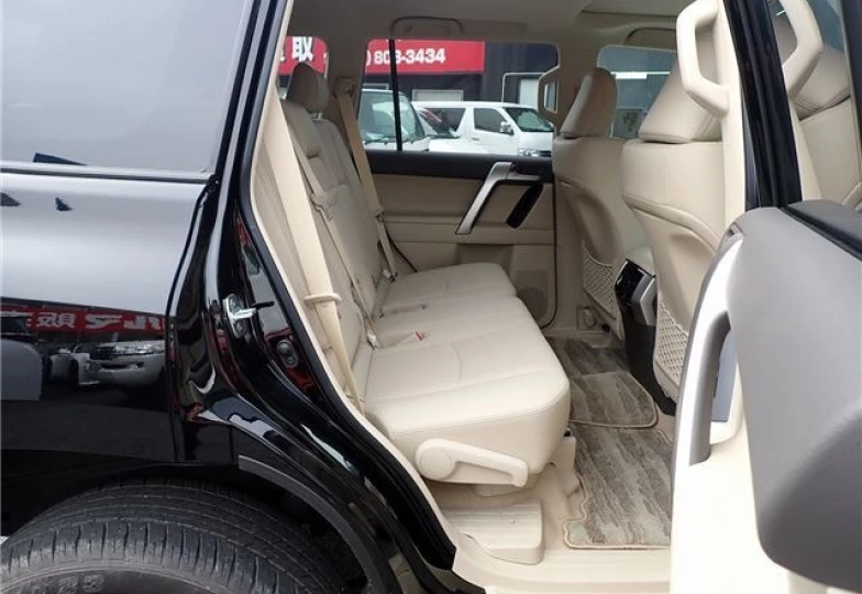 Toyota Land Cruiser Prado Черный