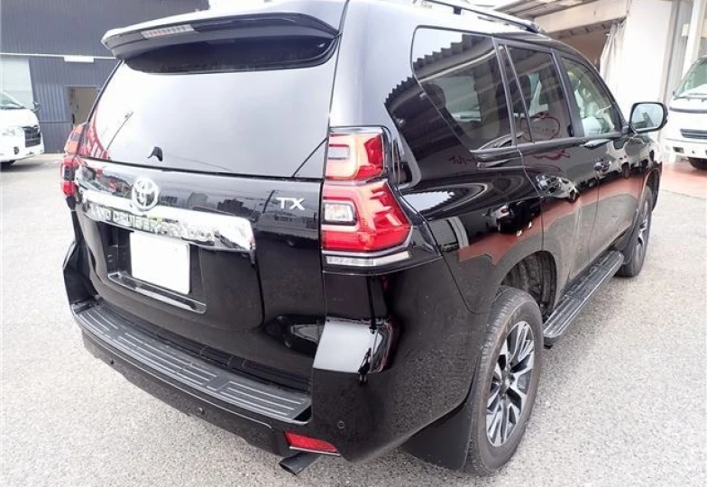 Toyota Land Cruiser Prado Черный