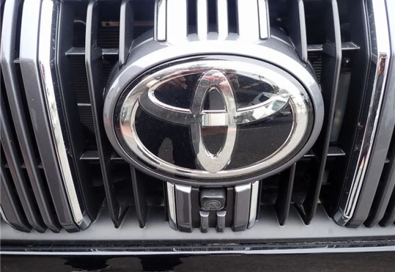 Toyota Land Cruiser Prado Черный