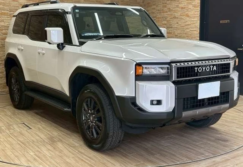 Toyota Land Cruiser 250 Белый
