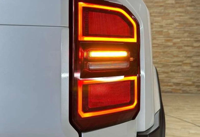 Toyota Land Cruiser 250 Белый
