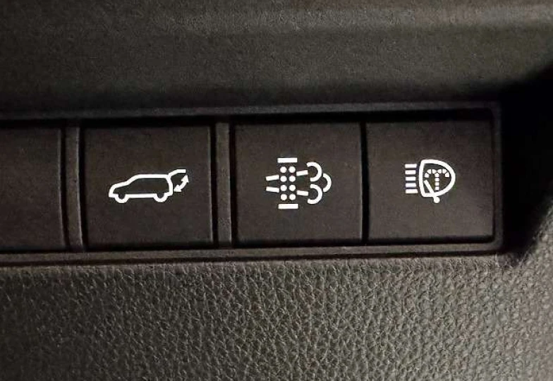Toyota Land Cruiser 250 Белый