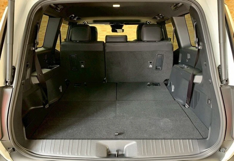 Toyota Land Cruiser 250 Белый