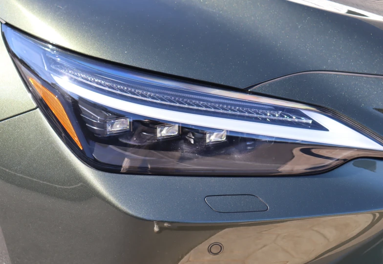 Lexus NX Зеленый