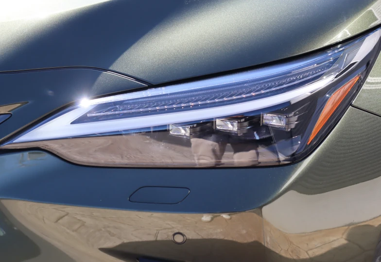 Lexus NX Зеленый