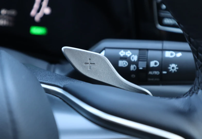 Lexus NX Зеленый