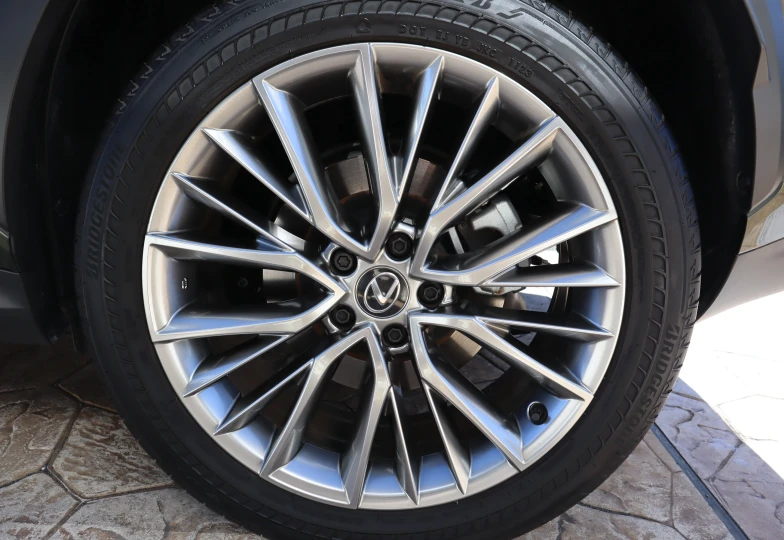 Lexus NX Зеленый