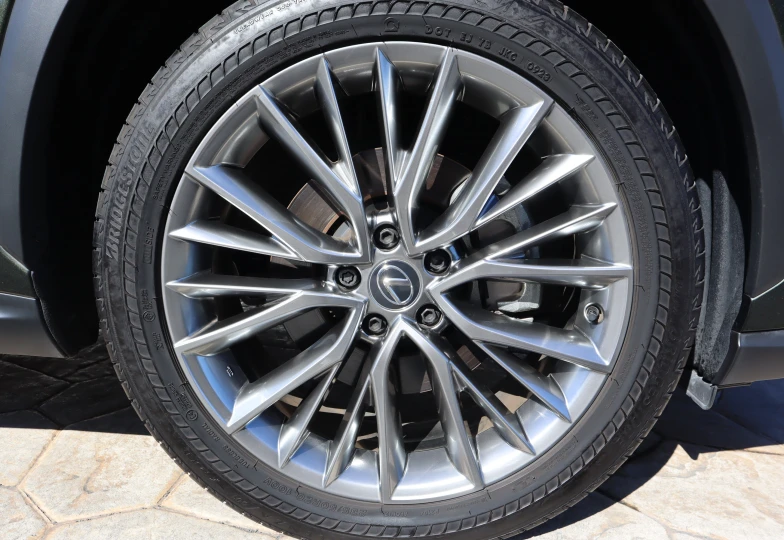 Lexus NX Зеленый