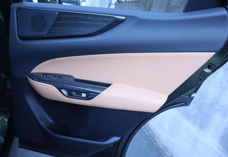 Lexus NX Зеленый