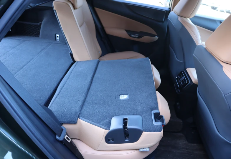 Lexus NX Зеленый