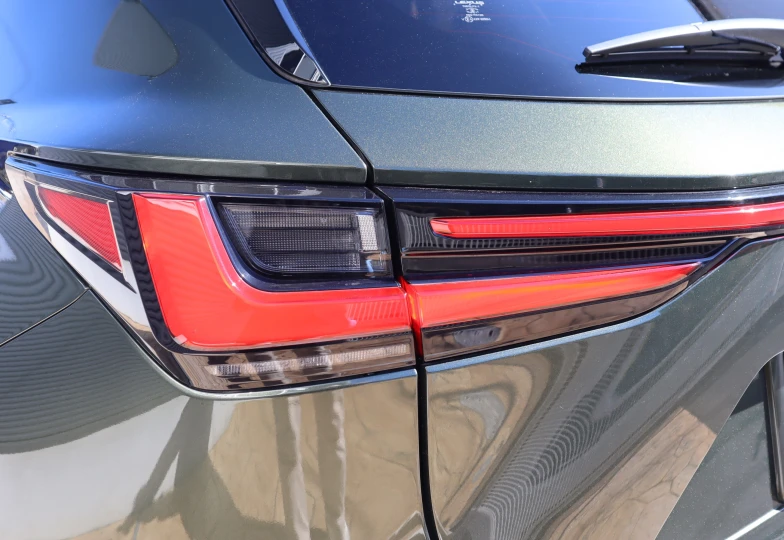 Lexus NX Зеленый