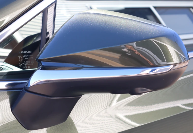 Lexus NX Зеленый