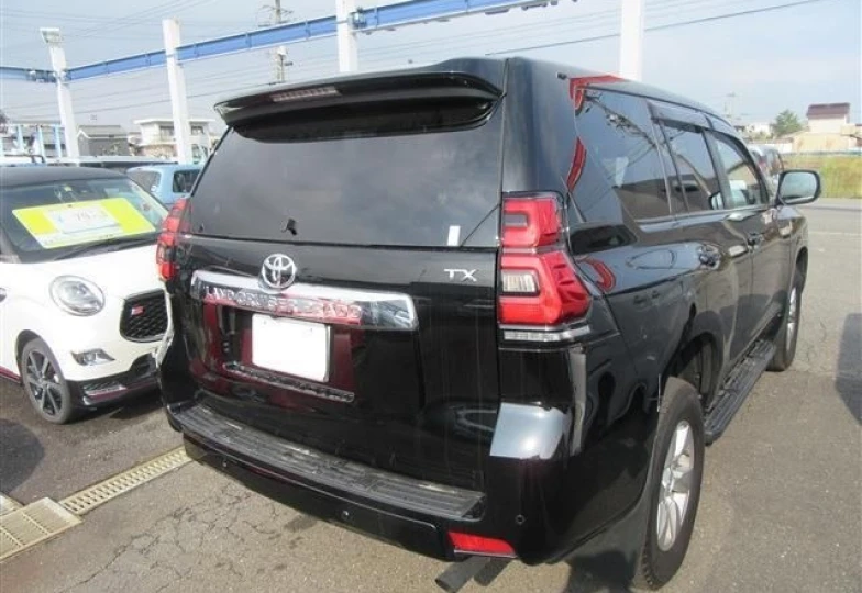 Toyota Land Cruiser Prado Черный