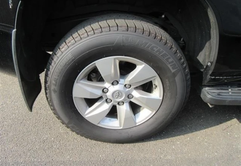 Toyota Land Cruiser Prado Черный