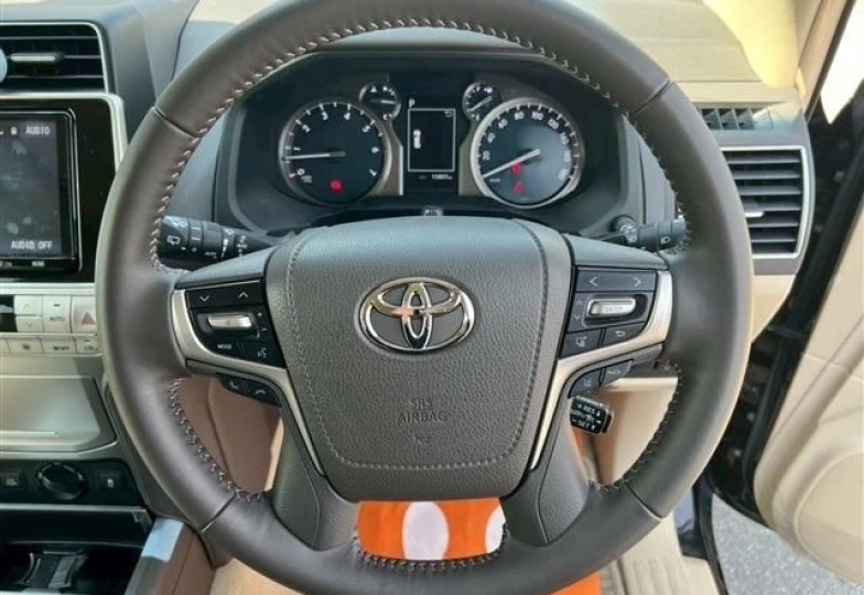 Toyota Land Cruiser Prado Черный