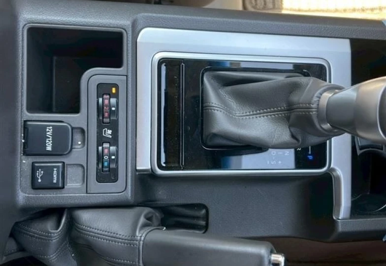 Toyota Land Cruiser Prado Черный