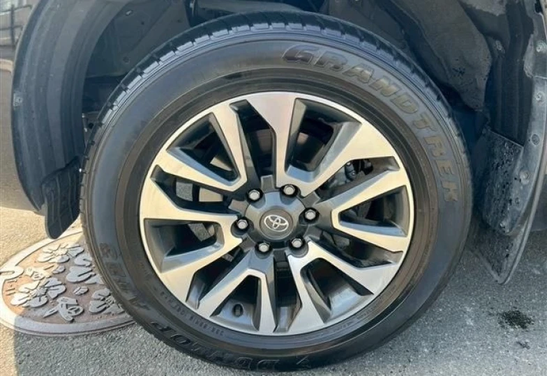 Toyota Land Cruiser Prado Черный