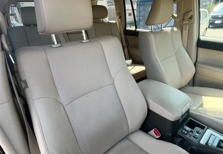 Toyota Land Cruiser Prado Черный