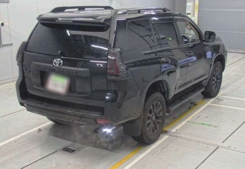 Toyota Land Cruiser Prado Черный