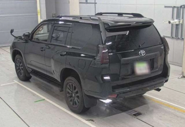 Toyota Land Cruiser Prado Черный
