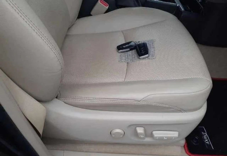 Toyota Land Cruiser Prado Черный