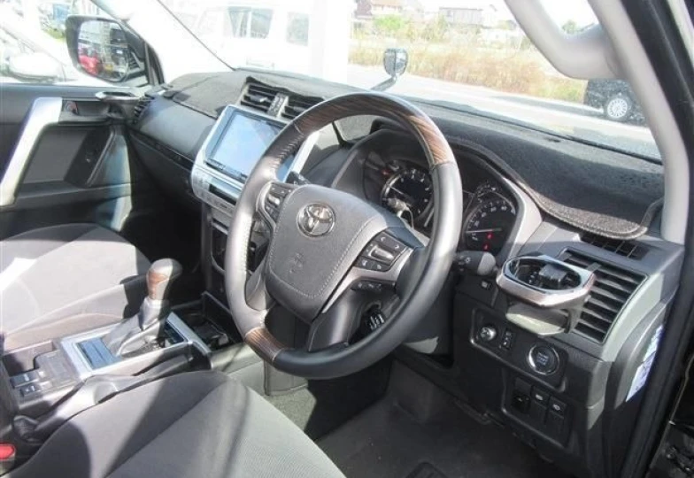 Toyota Land Cruiser Prado Black