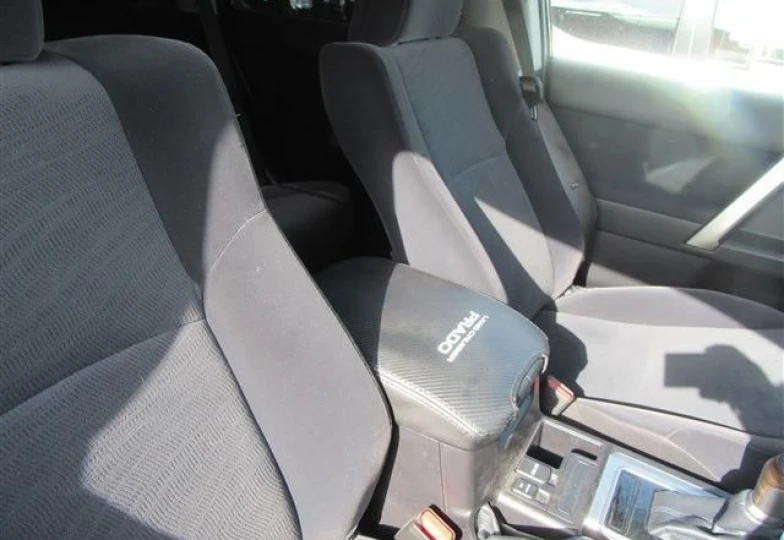 Toyota Land Cruiser Prado Black