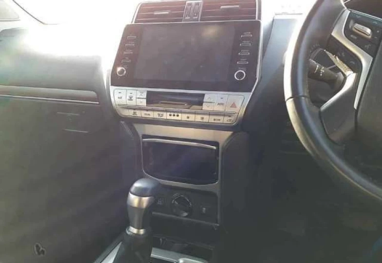 Toyota Land Cruiser Prado Черный