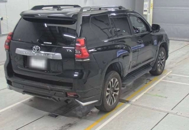 Toyota Land Cruiser Prado Черный