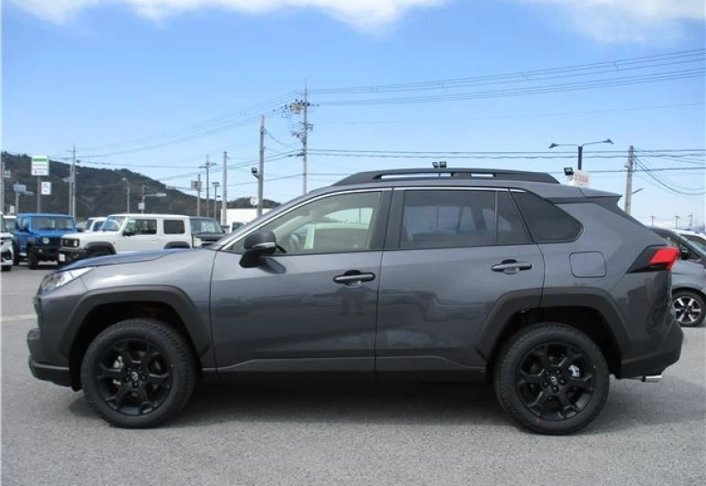 Toyota RAV4 Черный