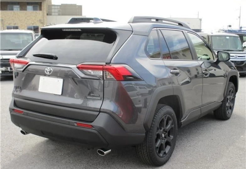 Toyota RAV4 Черный