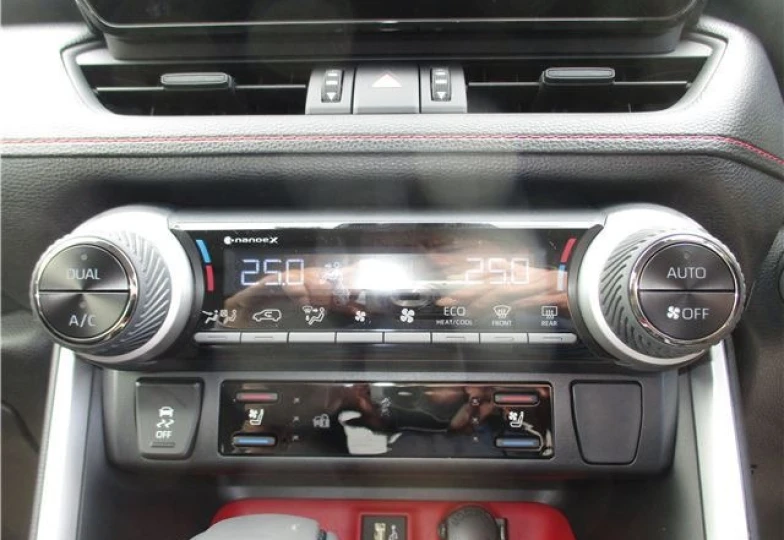 Toyota RAV4 Черный