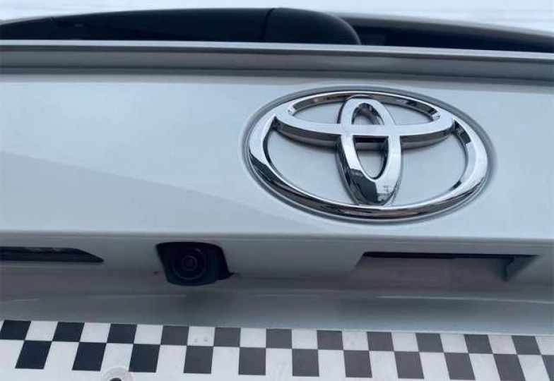Toyota RAV4 Белый
