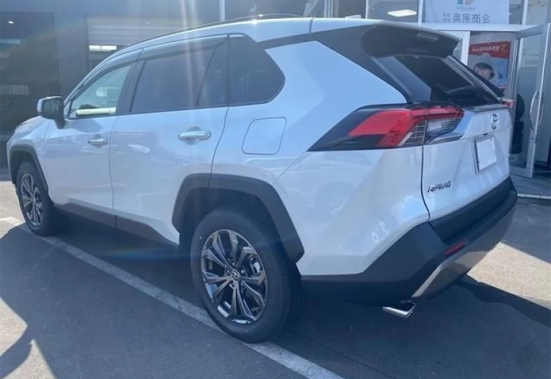 Toyota RAV4 Белый