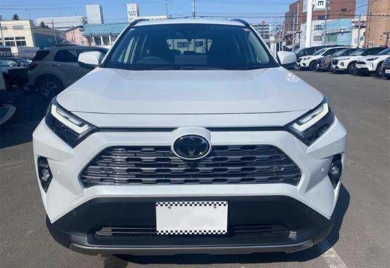 Toyota RAV4 Белый