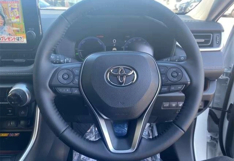 Toyota RAV4 Белый
