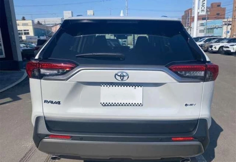 Toyota RAV4 Белый