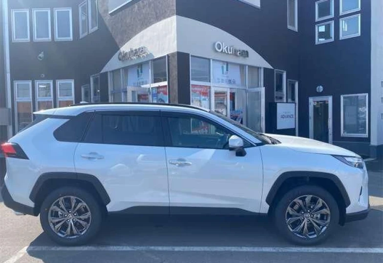 Toyota RAV4 Белый